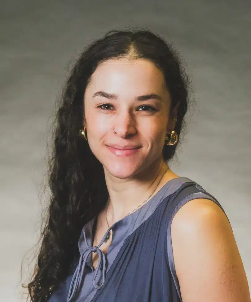 headshot of Shira Davidson